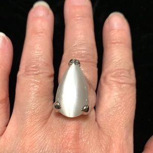 White Cat’s Eye Ring